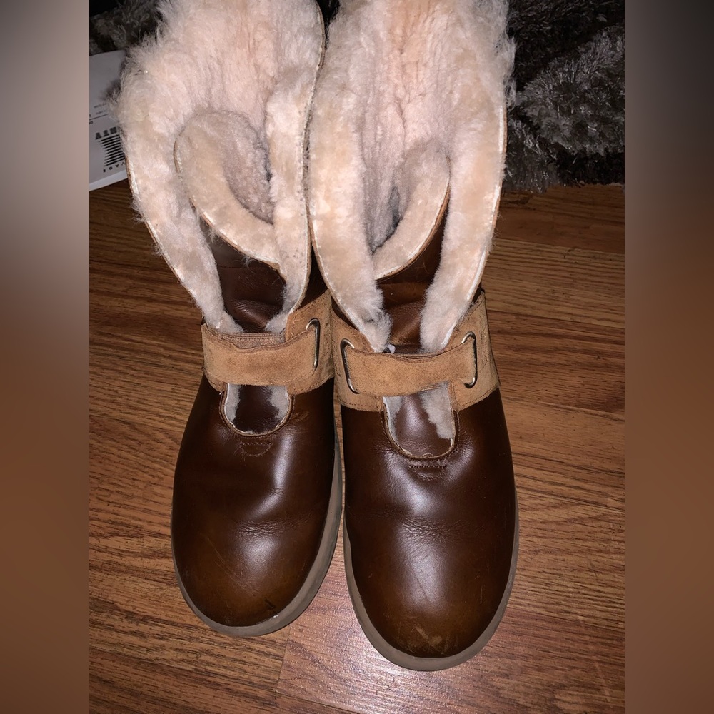 Women UGGS